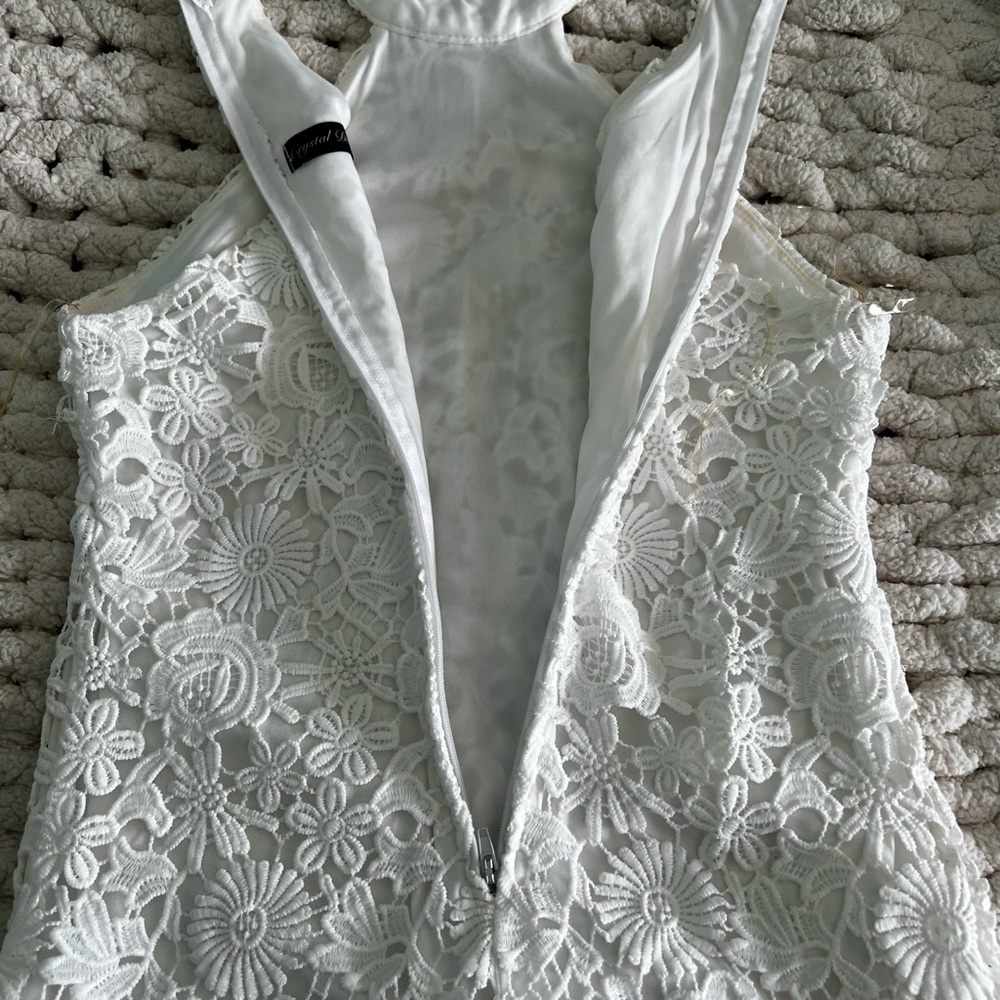 White lacy lined dress halterneck, size 1 - Picture 9 of 11